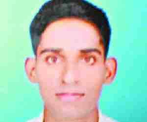 Martyr Mahendra Yadav brings laurel to Kadipur