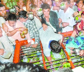 Inundation of faith aroused in the Mahadeva 