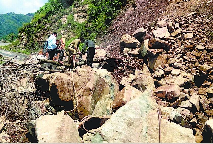  Gangotri Dham project stuck in Bhagirathi eco sensitive zone