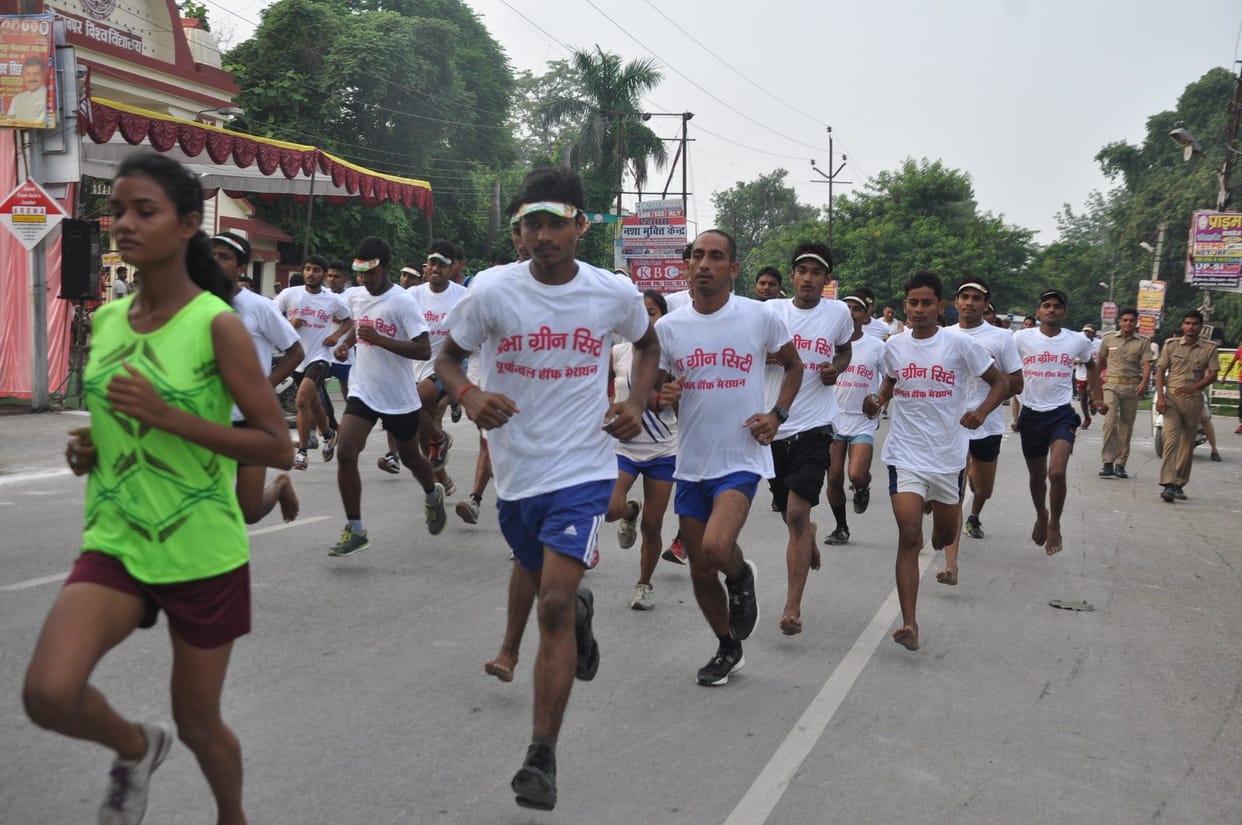 Ishwar chand and Babita wins purvanchal half marathan