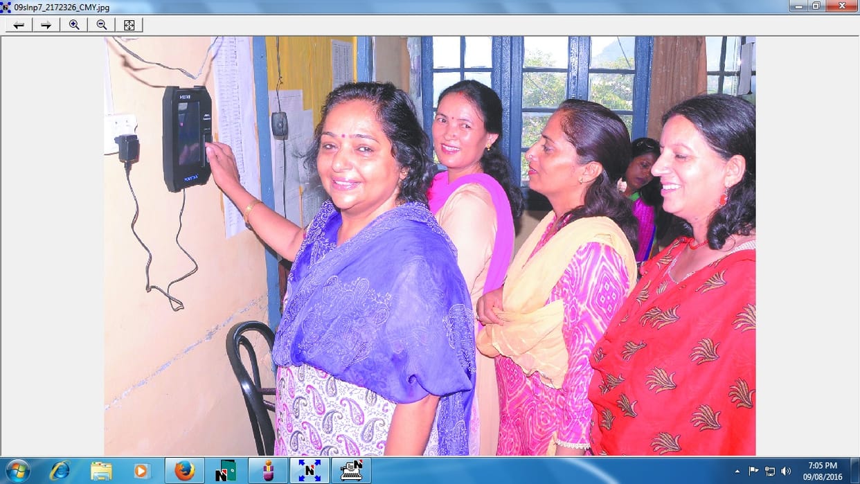 Teacher use finger for the attendance