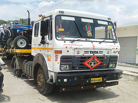 Truck thrashed fellow bike riders, death