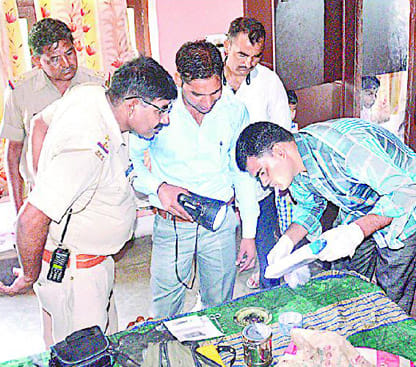 SP leader's house to steal millions