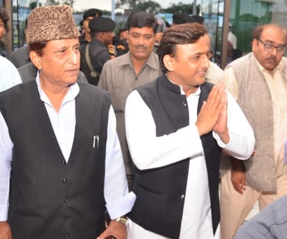  Akhilesh yadav mocks BJP's tiranga yatra.