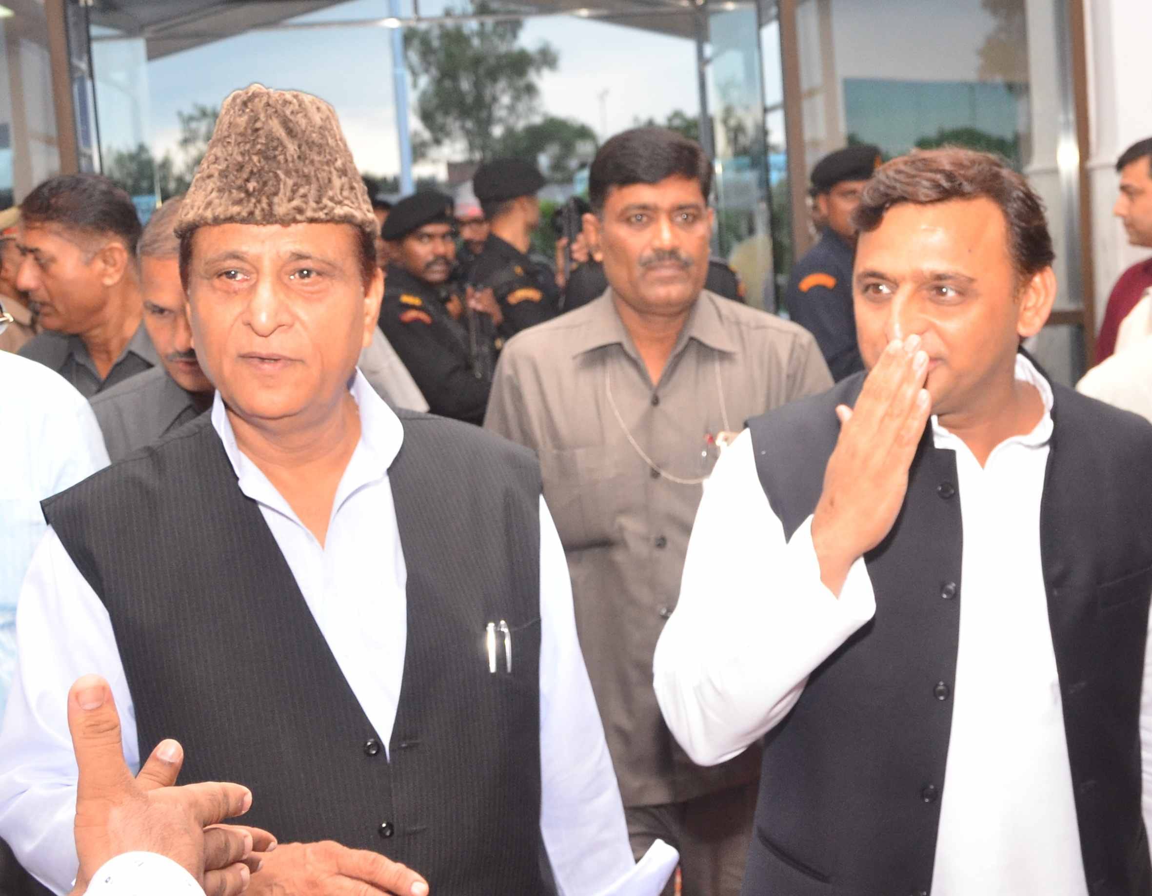 azam khan comments on pm narendra modi during hazz yatra programme