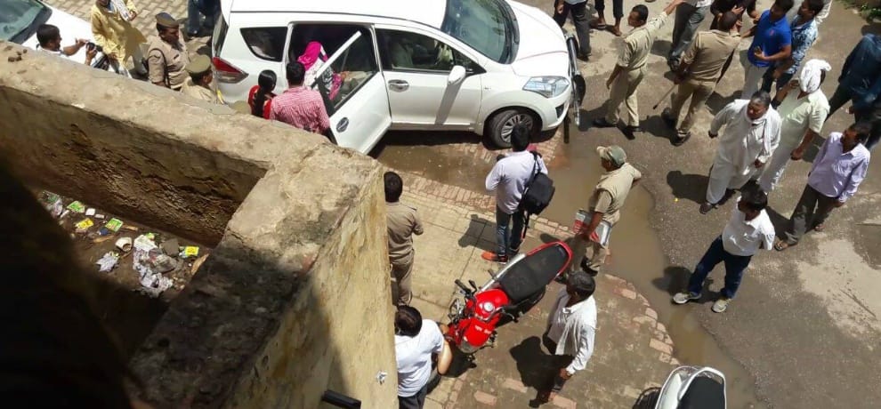 Bulandshahr rape: daughter cried on sitting in car, remembering the dark night