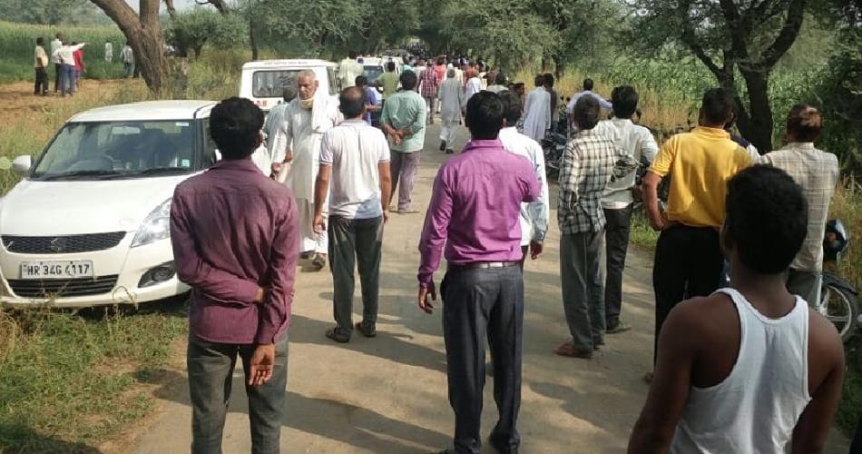 cow smugglers encounter by police in narnaul, one smugglers killed, policeman injured