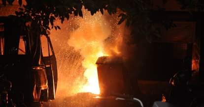 Truck burnt down on doubt of beef carrying