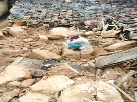 Wall collapses, buried three brothers, one death