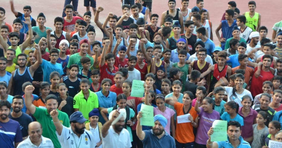 protest at ludhiana against shobhaa de tweet controversy