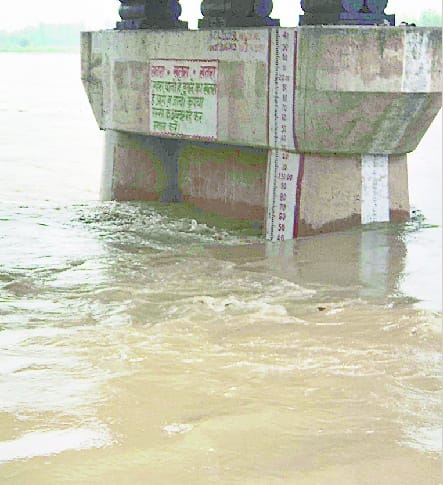 24 horas, 19 cm de aumento del nivel del agua en Yamuna