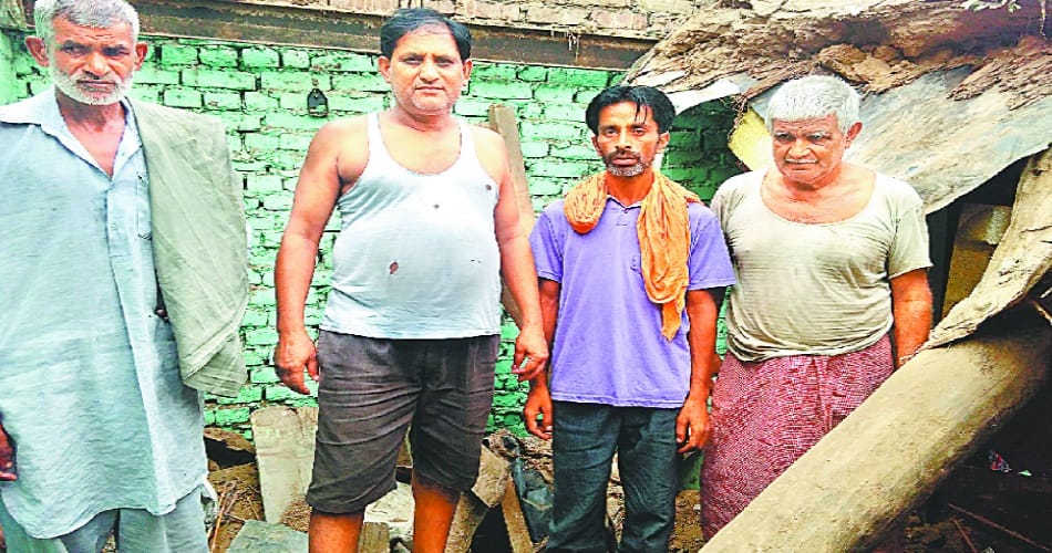 The roof of a house collapsed due to rain, the couple buried alive,  at gurdaspur punjab
