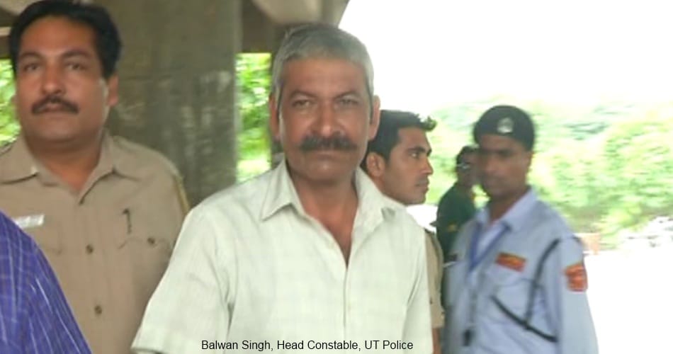 intoxicated Head Constable, created a flutter in the market by firing at chandigarh