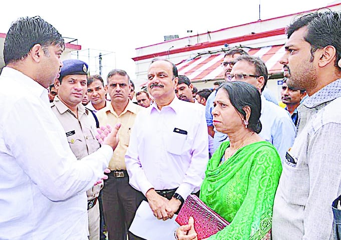 Rail traffic directed to expedite a smooth transition