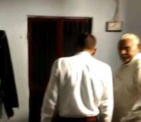 wife give improsionment his husband at toilet in last six month at bhiwani