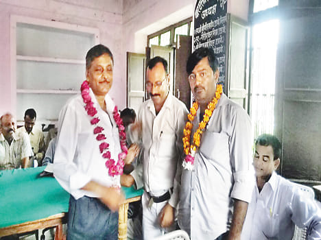 vishnushanker became president of safipur bar association
