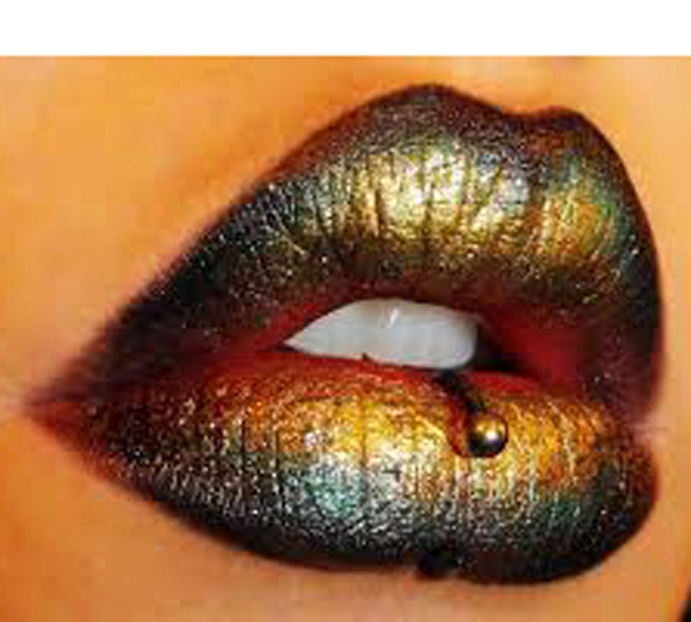 oily slick lips in fashion