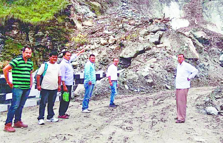 Heavy rains closed roads