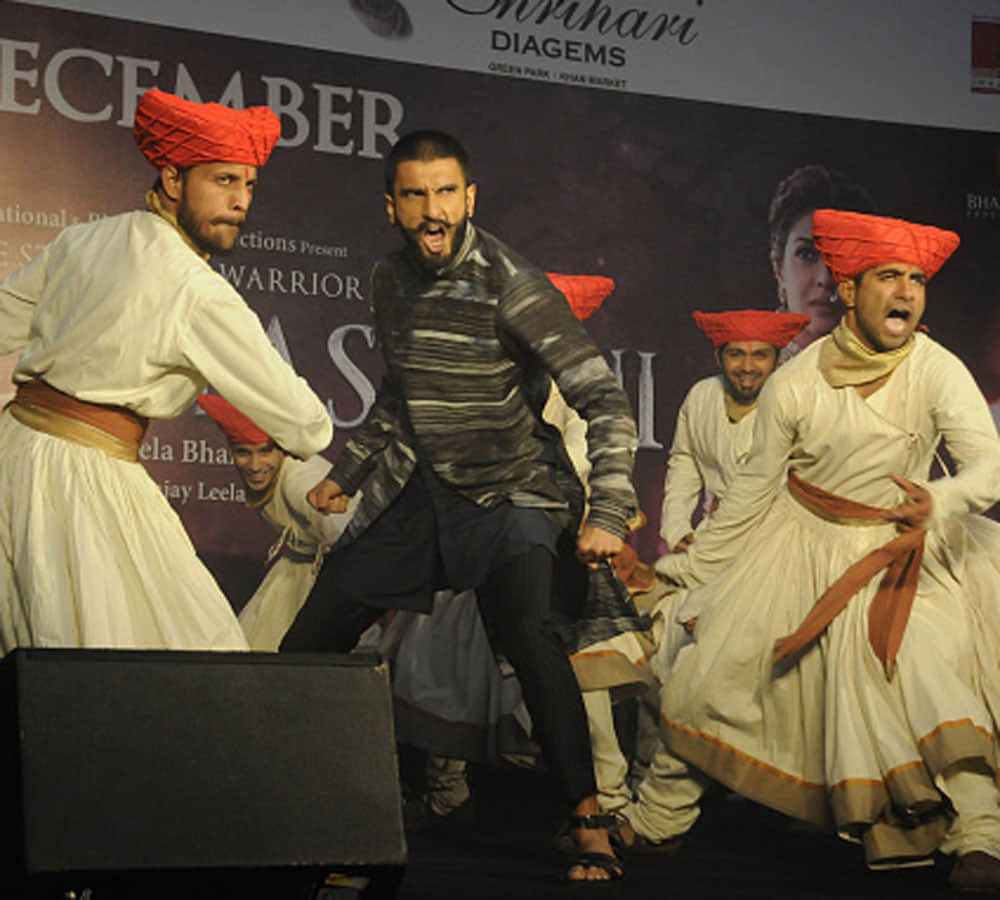 ranveer singh will be hero in rohit shetty film