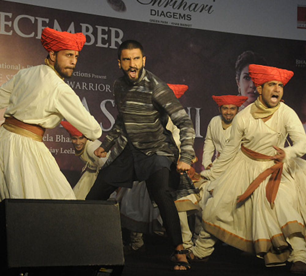 ranveer singh will be hero in rohit shetty film