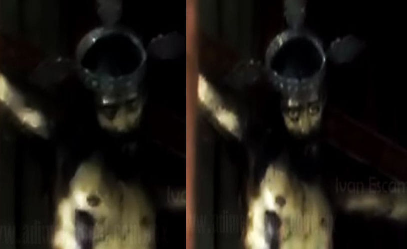 Jesus statue opens its eyes