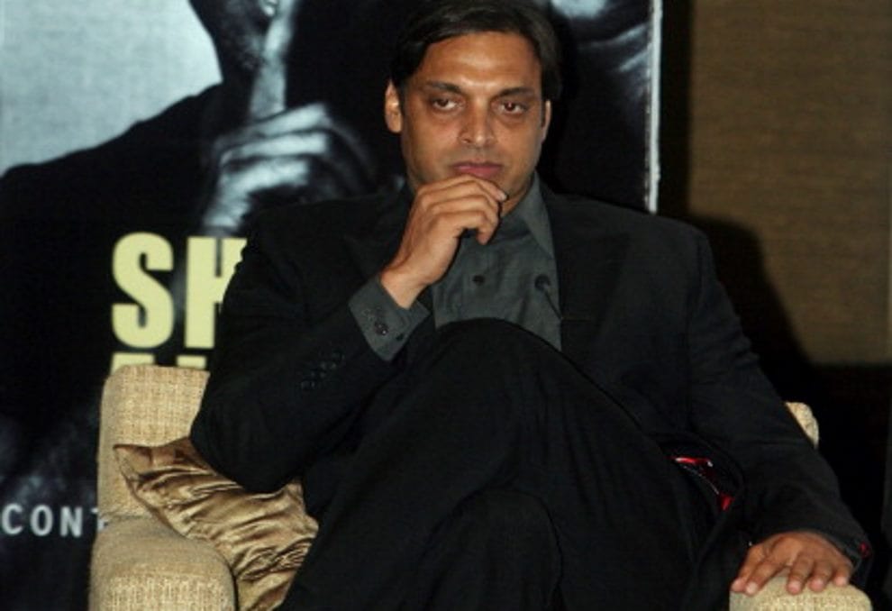 Shoaib akhtar and harbhajan singh lewd comment on ashish nehra 