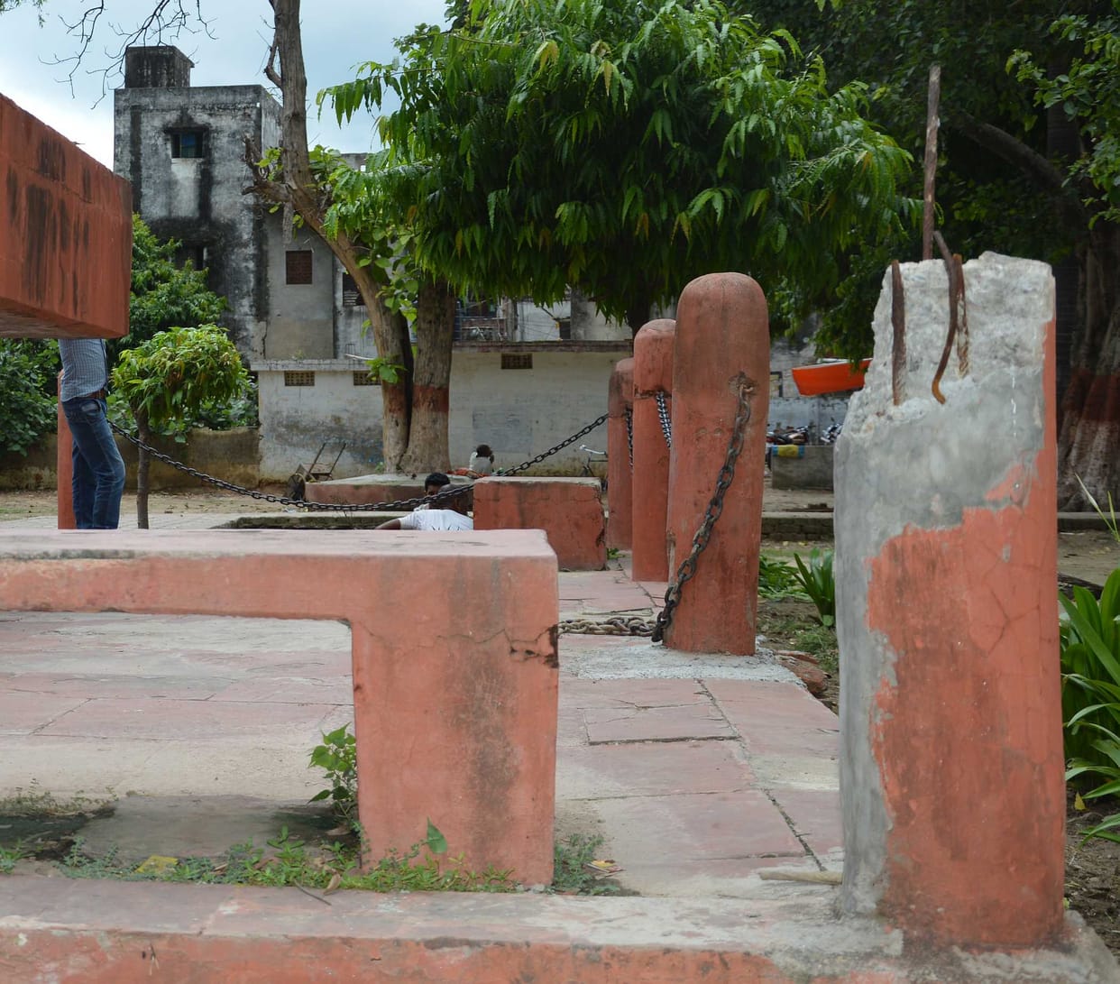 Martyrs memorial Forgotten