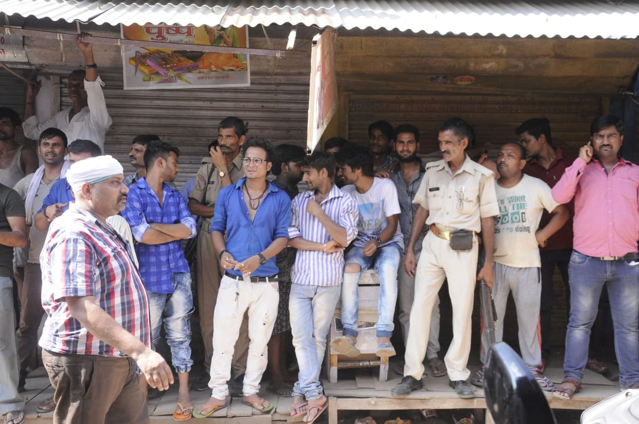 Traders cordon sales tax officers