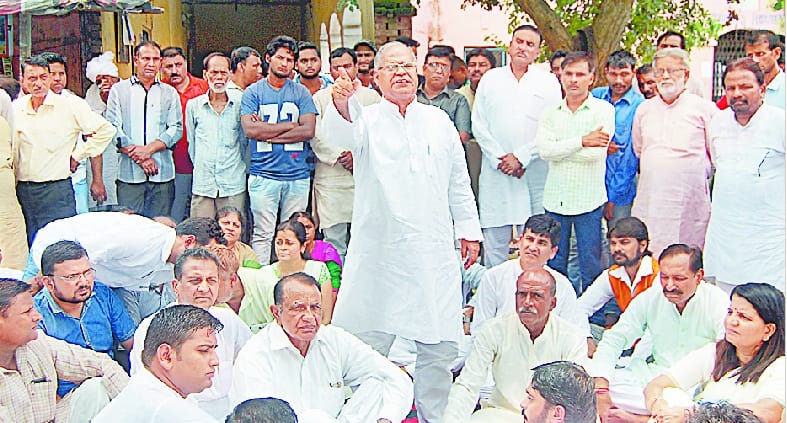 blp workers protest against bulandsahar case