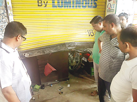 burglars challenge the Dibiapur Police 