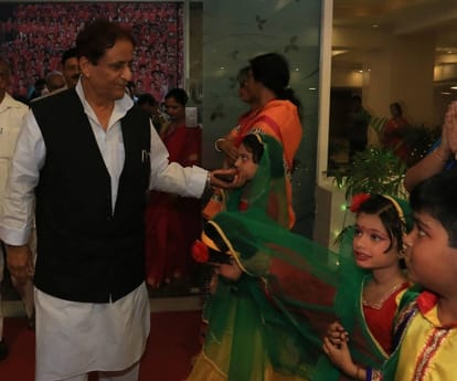 azam Khan attacks at Prime minister Modi again.
