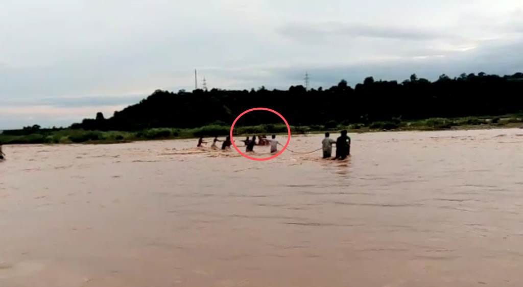 Man stuck in flooded Gaj Khad River rescued Kangra Himachal Pradesh