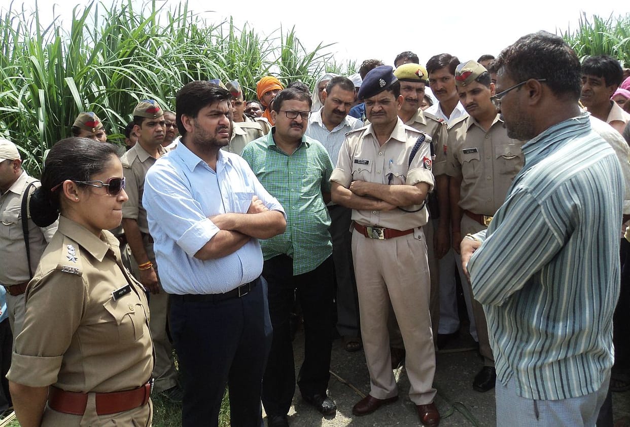 Gang rape and murder of woman after robbery.