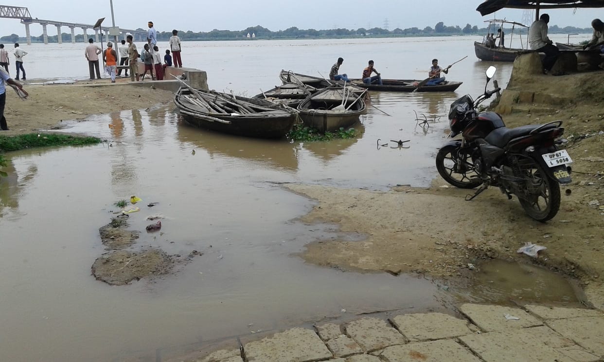 Farm immersed in the Ganga