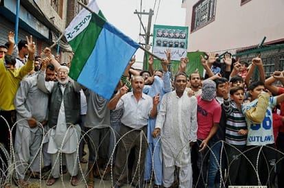 two killed in kashmir by terrorist