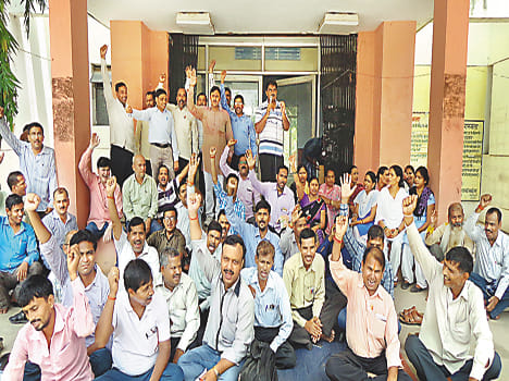 Problems faced by people on the second day of strike