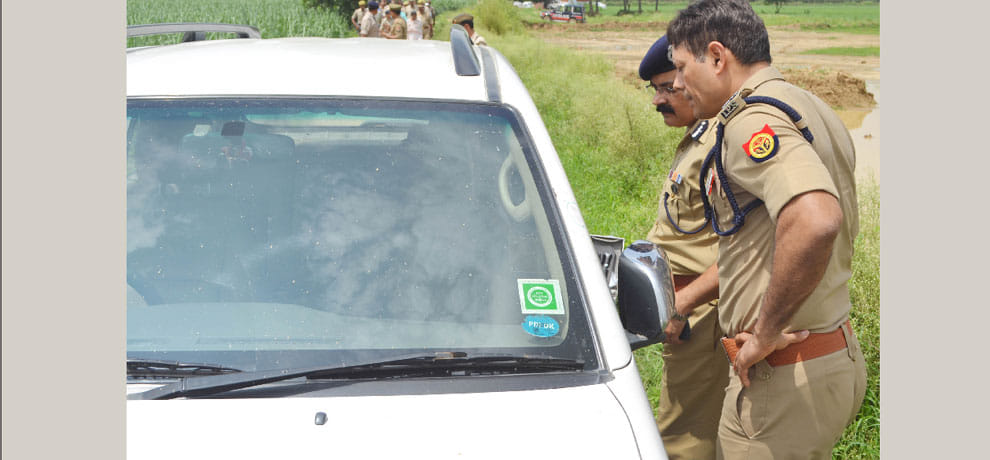Police try to find the car which used in attack on teotia