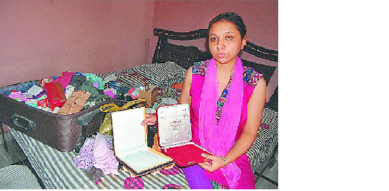 theft, home, Advocate, police, panipat, haryana