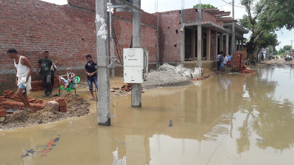 Drains water entered houses in Rmjanpur