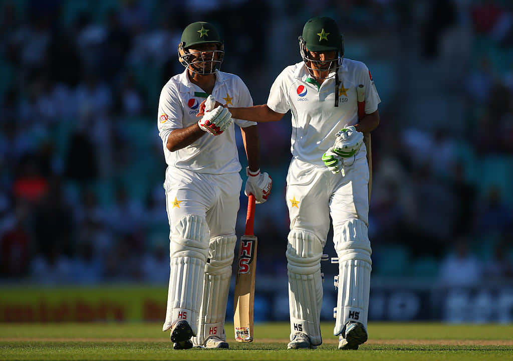 Pakistan Leads With Centuries By Younis And Shafiq in Last Test