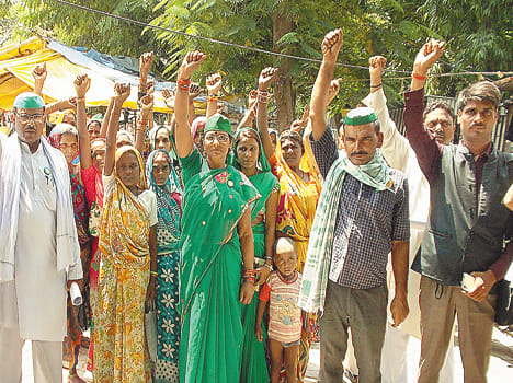 Demanding the arrest of those accused of rape
