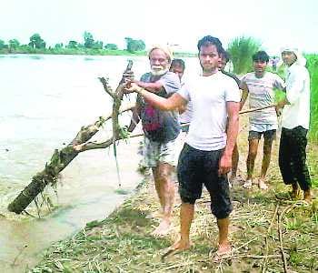 Flood relief outpost capacitance in river 