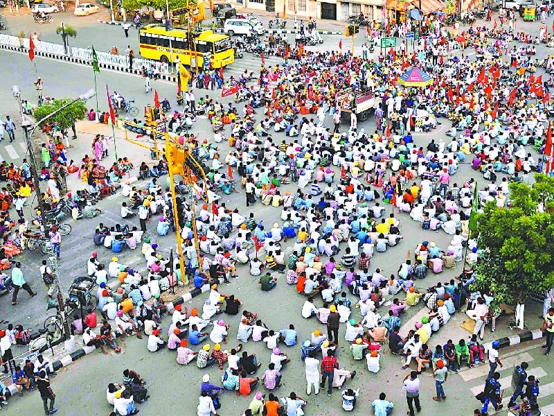 jaam, theka employee stop traffic in ludhiana, ludhiana jaam