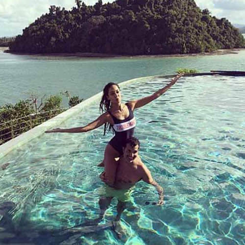 lisa hayden enjoys holiday with boyfriend