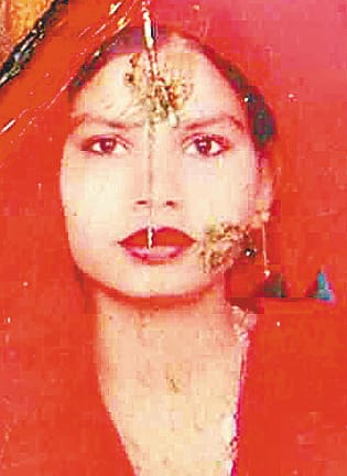 Sister on low said : more people involved in the murder, probe should be deeply
