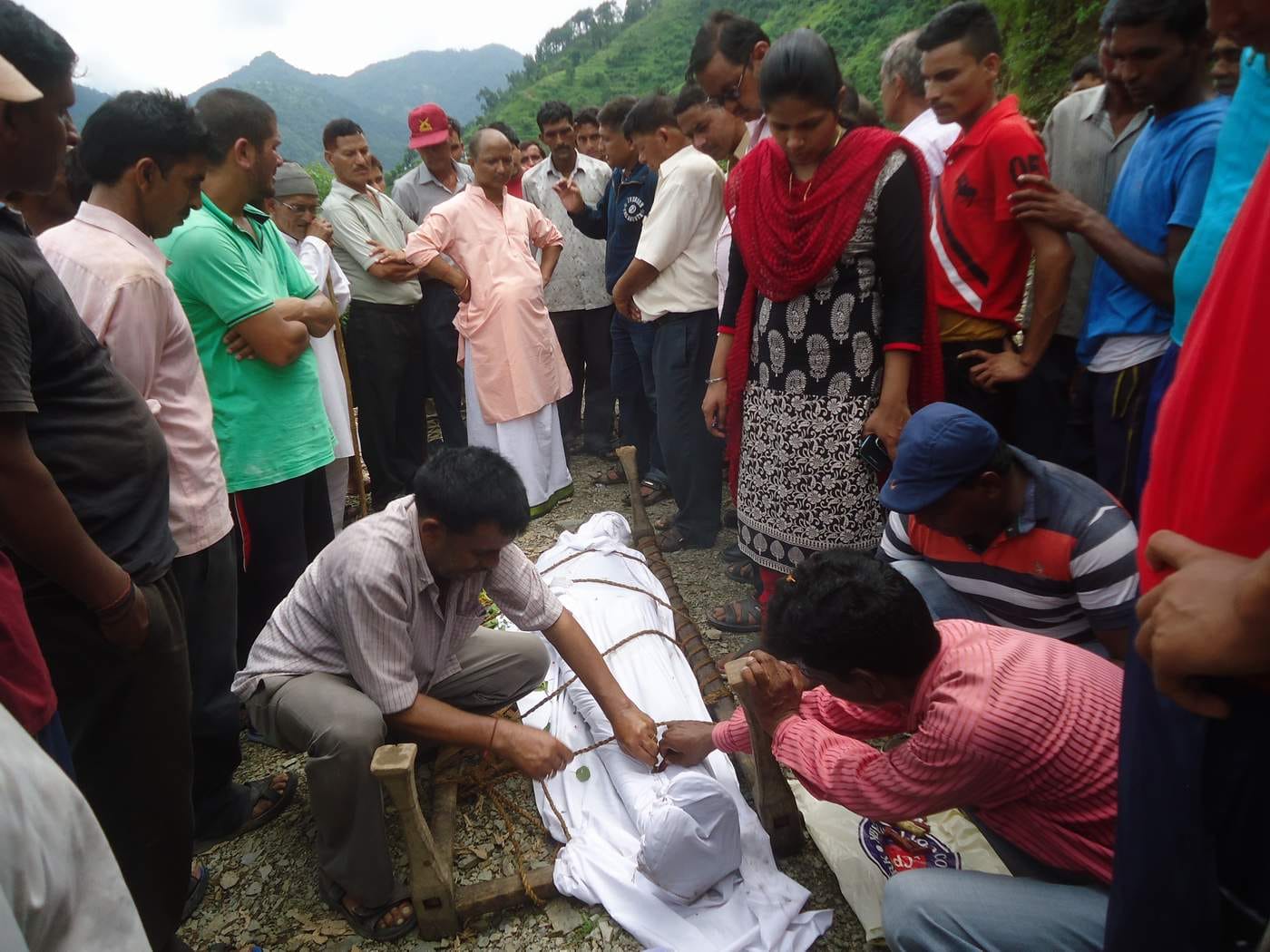 student swept away in river, dead body found.