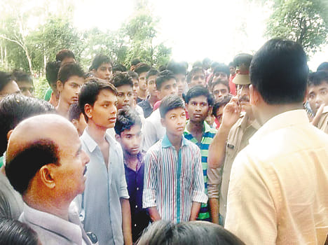 students uproar over misbehave with guardians