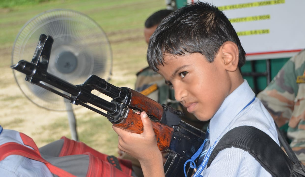 Oh, students carried rocket launcher on a shoulder, read the full news ..