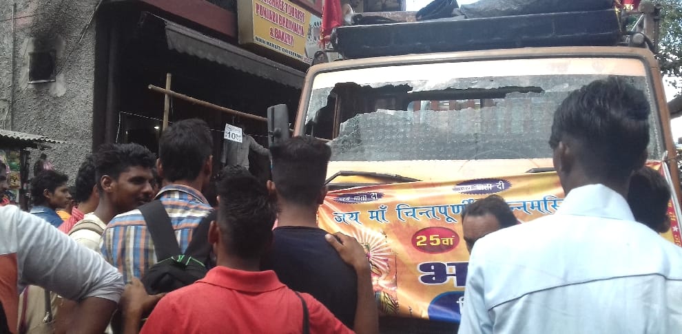 Truck crush people at Una market.