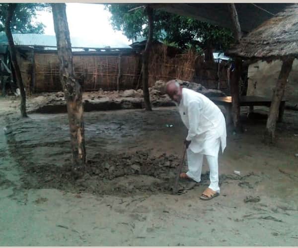 Minister vanshidhar baudh's house collapse because of rain.